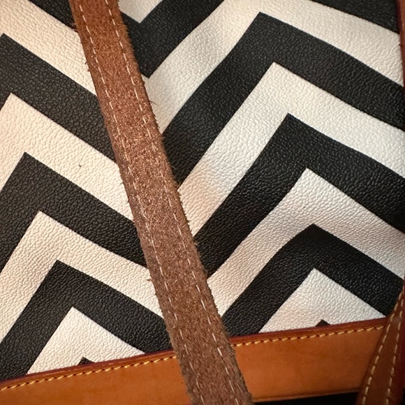 Dooney & Bourke Handbag - Picture 2 of 5